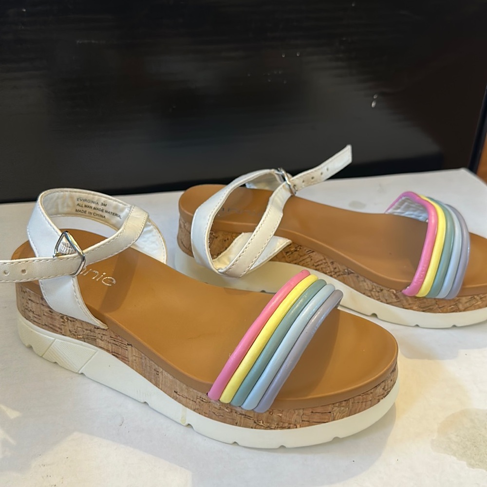 Girls platform sandals size 3